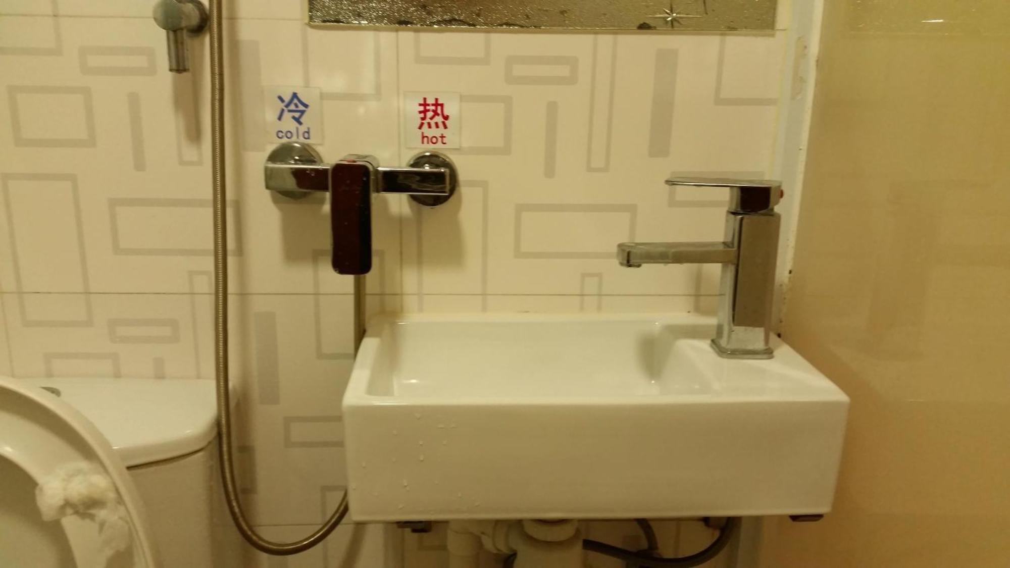 Li Cheng Guesthouse Гонконг Экстерьер фото